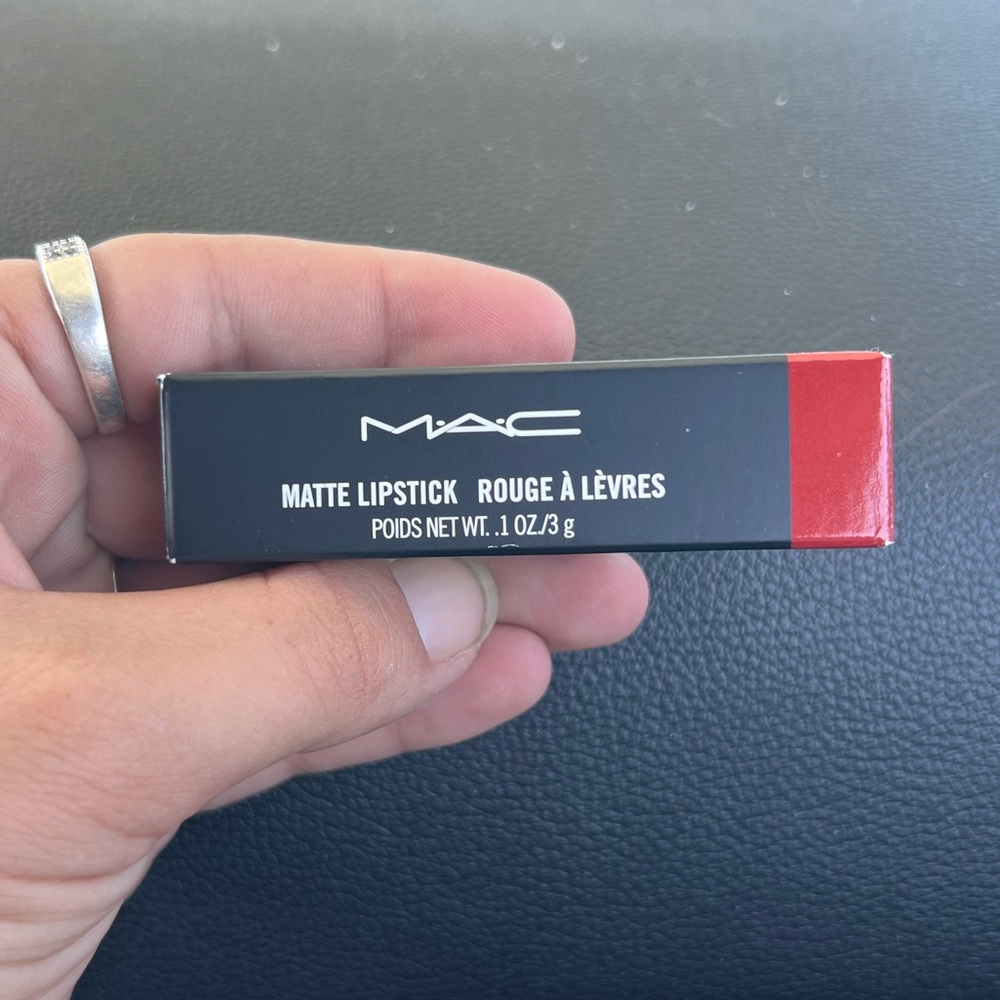 MAC Cosmetics: Matte Lipstick (602-Chili) - Picture 2 of 3